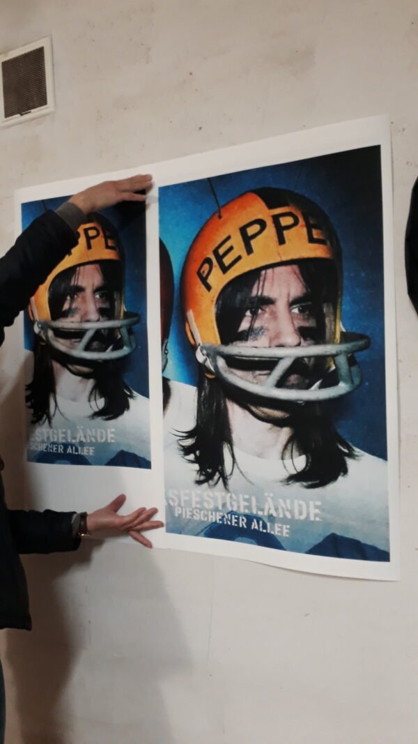 Ticket Red Hot Chili Peppers Europe 2007 / OEUVRE DE 77 x 177 CM ENCADRÉE  / TARIF TAXES COMPRISES DONT 20% DE TVA EN FRANCE / 5.5% EN EUROPE / TARIF NET POUR LES PAYS HORS C.E.E ( EUROPE ) – Image 3