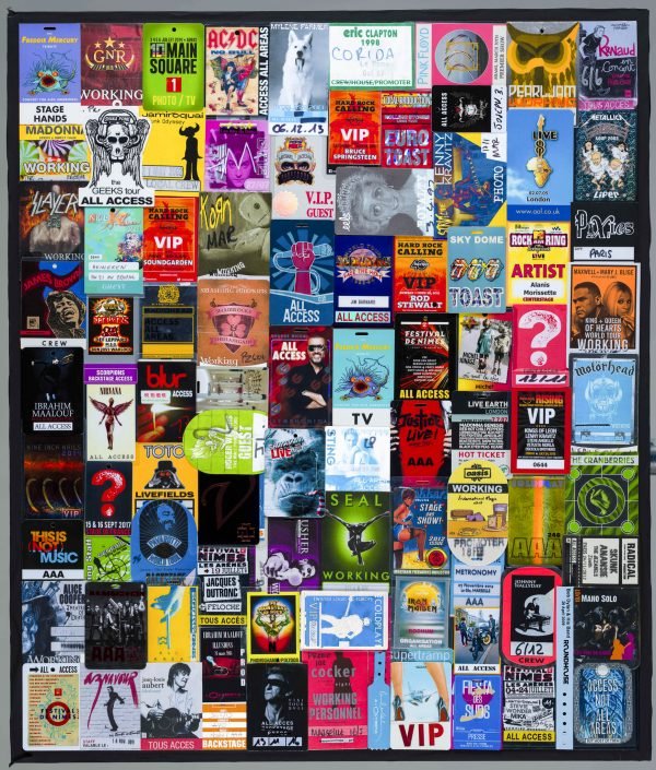 Patchwork Pass Concerts Jovanna / OEUVRE DE 71 X 87 CM ENCADRÉE / Tableau numéro 2 du Triptyque / TARIF TAXES COMPRISES DONT 20% DE TVA EN FRANCE / 5.5% EN EUROPE / TARIF NET POUR LES PAYS HORS C.E.E ( EUROPE )