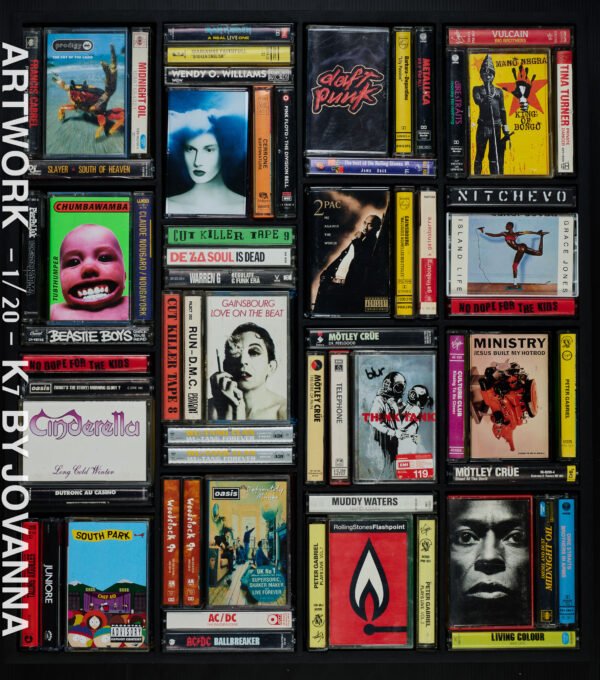 ARTWORK SERIE K7 TAPE - NUM  1 / 20 / OEUVRE DE 49 X 55 CM  ENCADRÉE / TARIF TAXES COMPRISES DONT 20% DE TVA EN FRANCE / 5.5% EN EUROPE / TARIF NET POUR LES PAYS HORS C.E.E ( EUROPE )