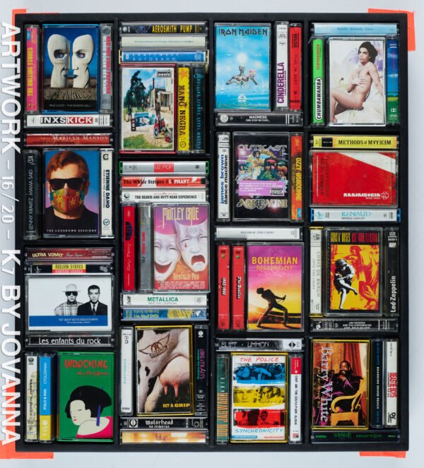 ARTWORK SERIE K7 TAPE - NUM 16 / 20 / OEUVRE DE 49 X 55 CM  ENCADRÉE / TARIF TAXES COMPRISES DONT 20% DE TVA EN FRANCE / 5.5% EN EUROPE / TARIF NET POUR LES PAYS HORS C.E.E ( EUROPE )